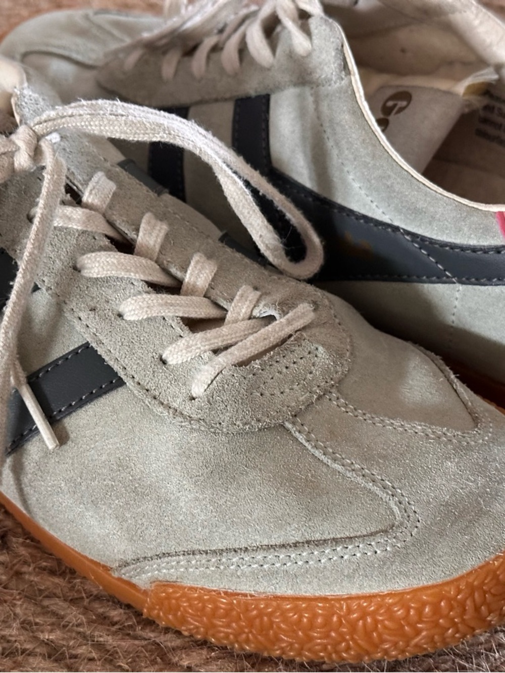 Gola Women's Suede Sneakers in Light Gray with Black Stripes and Pink Heel Tab - Picture 3 of 7